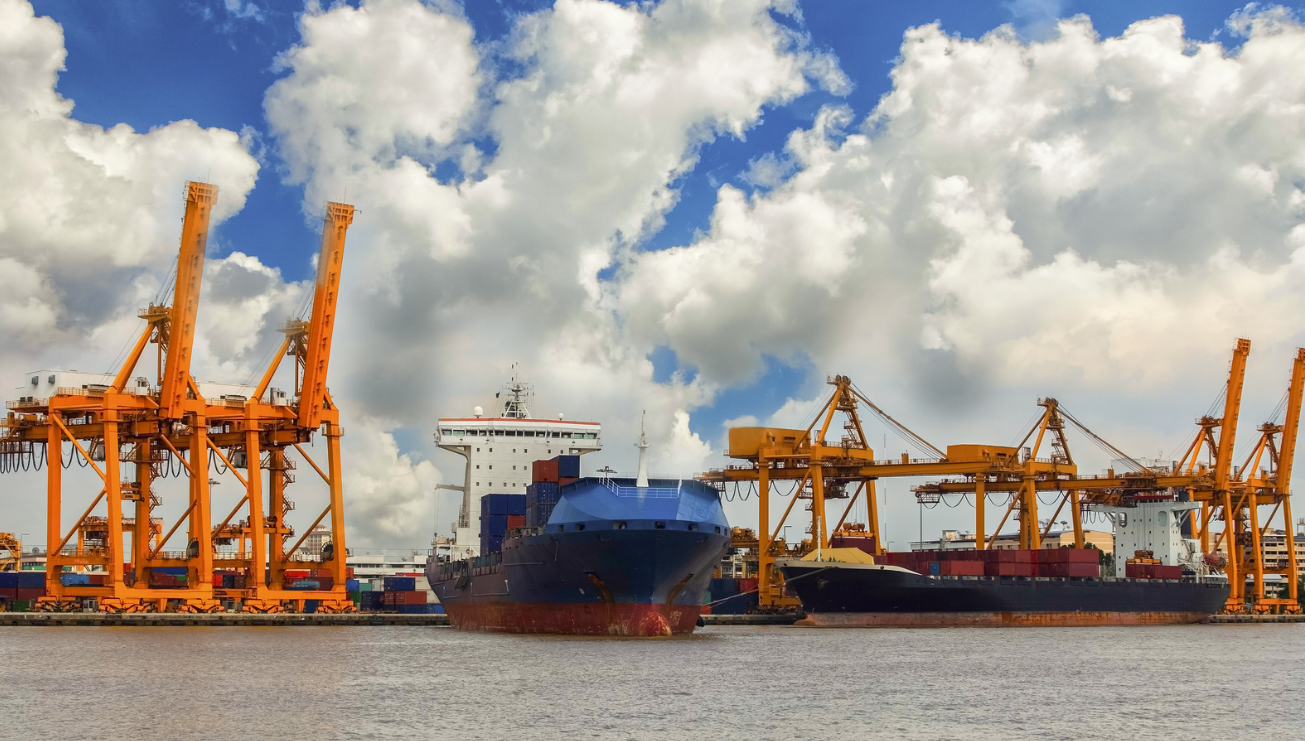 美伊冲突升级！美国关税炸雷，外贸人正在经历三重暴击